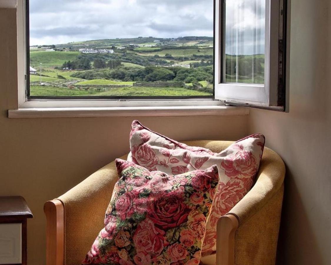 Wild Atlantic Lodge Bed & Breakfast Lahinch Buitenkant foto