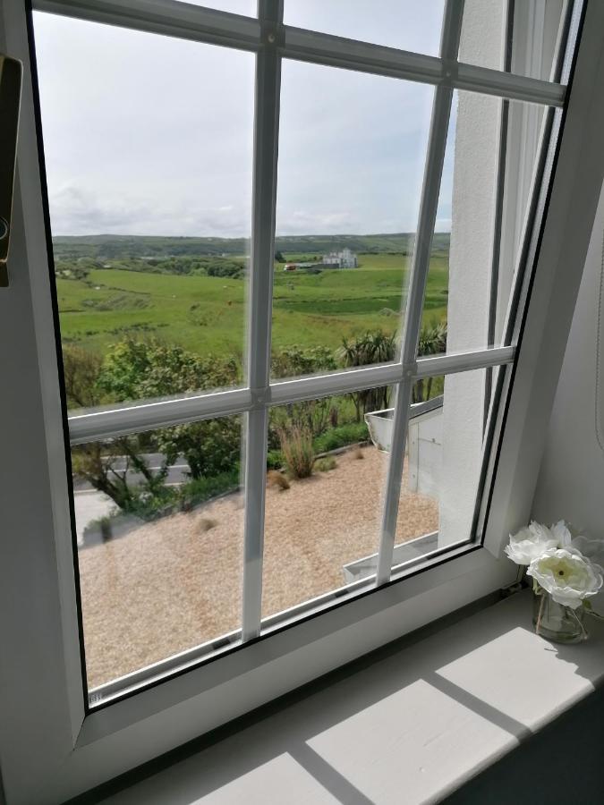 Wild Atlantic Lodge Bed & Breakfast Lahinch Buitenkant foto